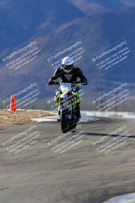 media/Jan-09-2022-SoCal Trackdays (Sun) [[2b1fec8404]]/Turns 9 and 8 (920am)/